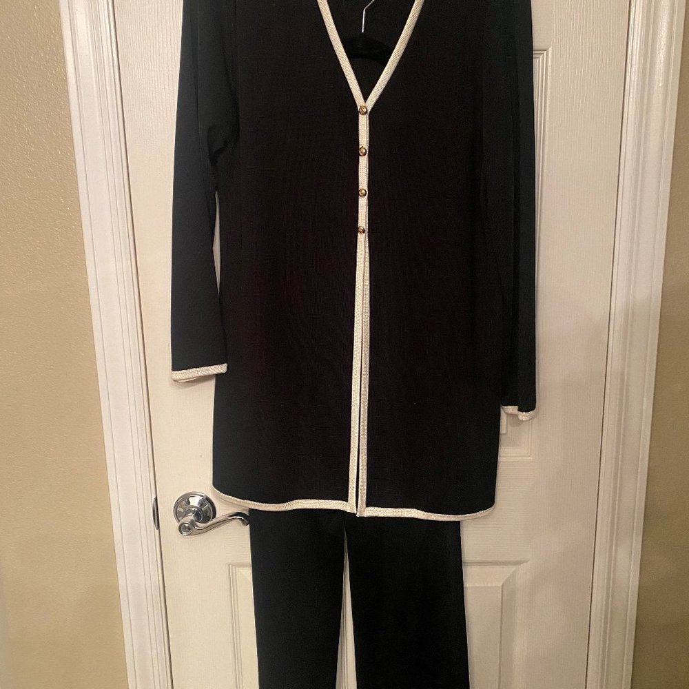 ST JOHN BLACK PANTS SUIT
